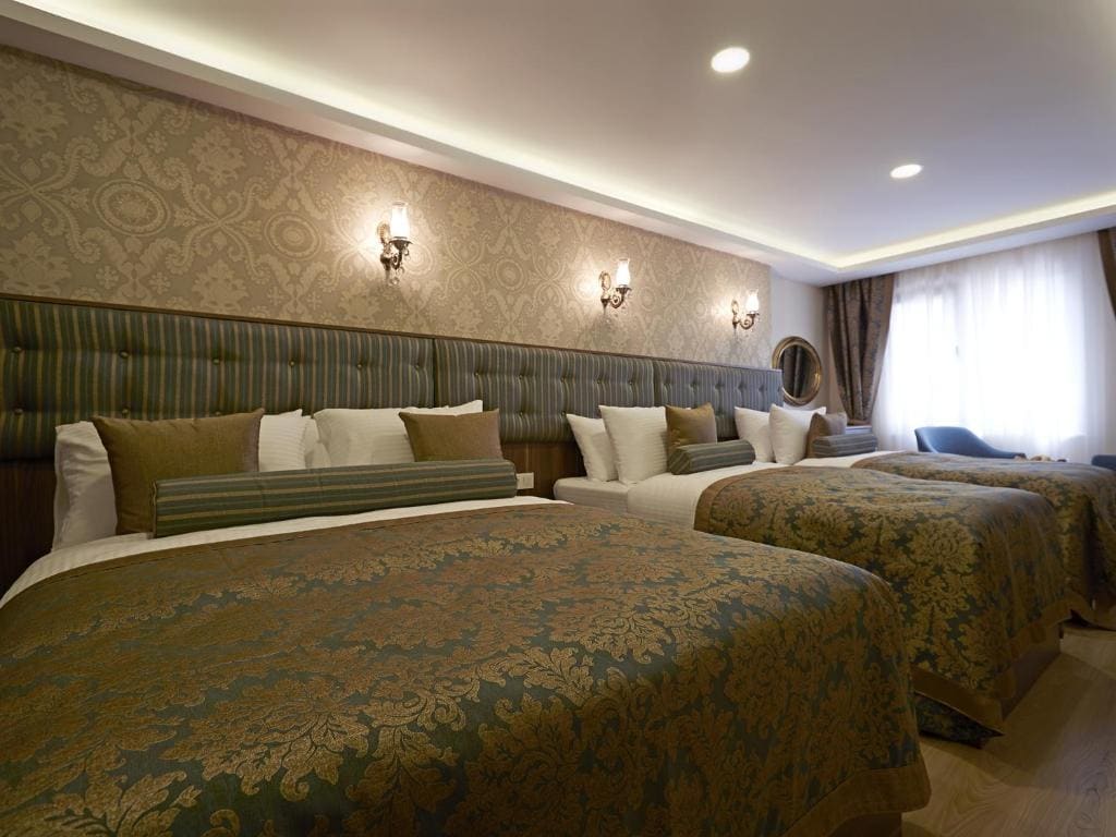Standard Quadruple Room room - Image 3