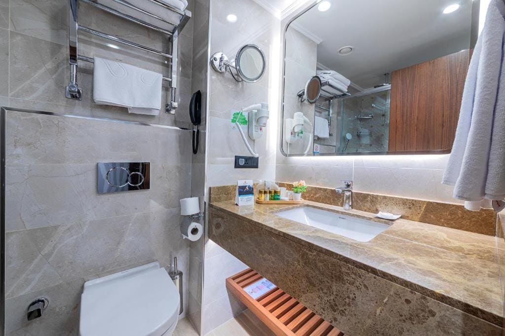 Basement Double Room With Balcony room - Image 2