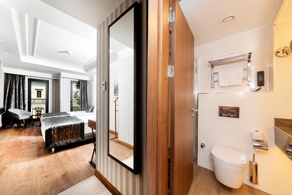Standard Twin Room room - Image 3