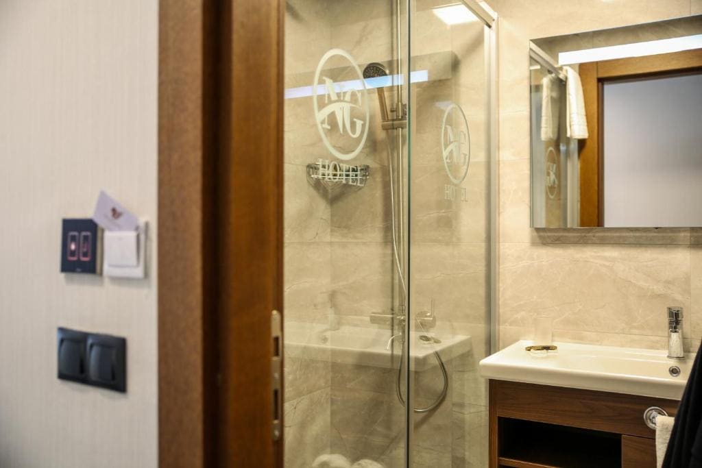 Standard Double or Twin Room room - Image 1