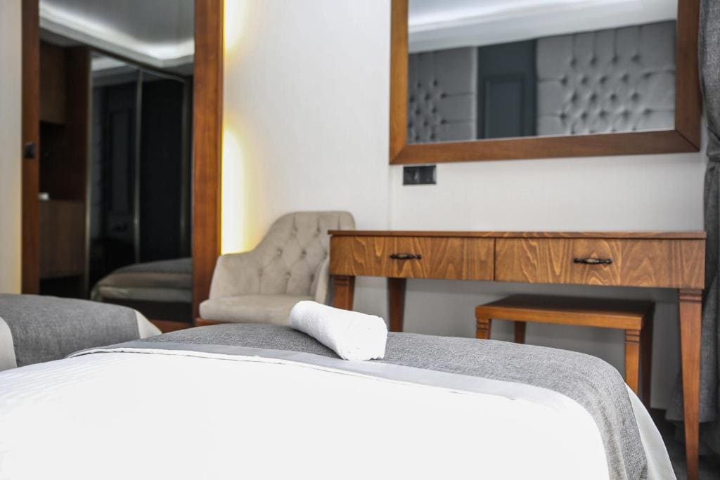 Standard Double Room room - Image 3
