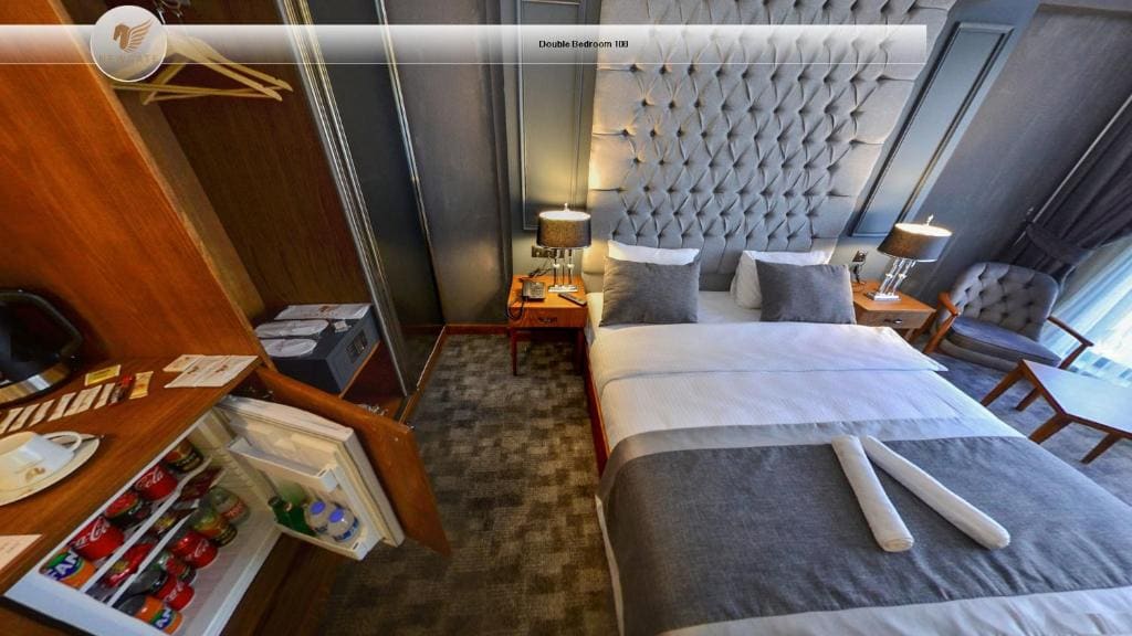 Studio with Balcony room - Image 2
