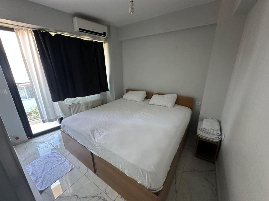 Large Double Room room - Image 1