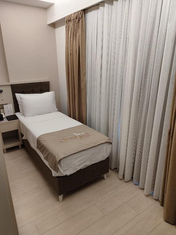 Standard Triple Room room - Image 3