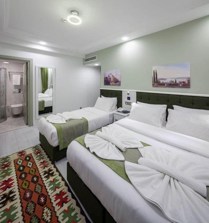 Superior Family Connecting Room room - Image 1
