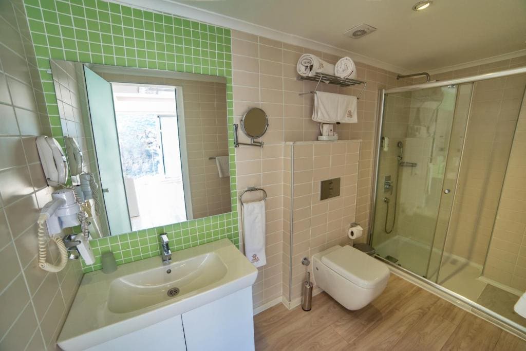 Large Room with Sea View room - Image 3