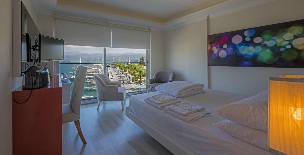 Large Room with Sea View room - Image 2