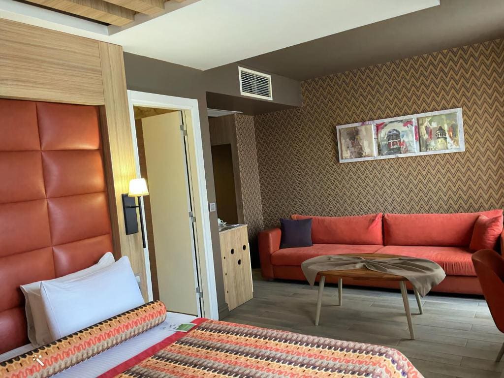 Deluxe Room room - Image 1