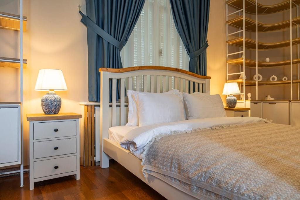 Suite with Sea View room - Image 3