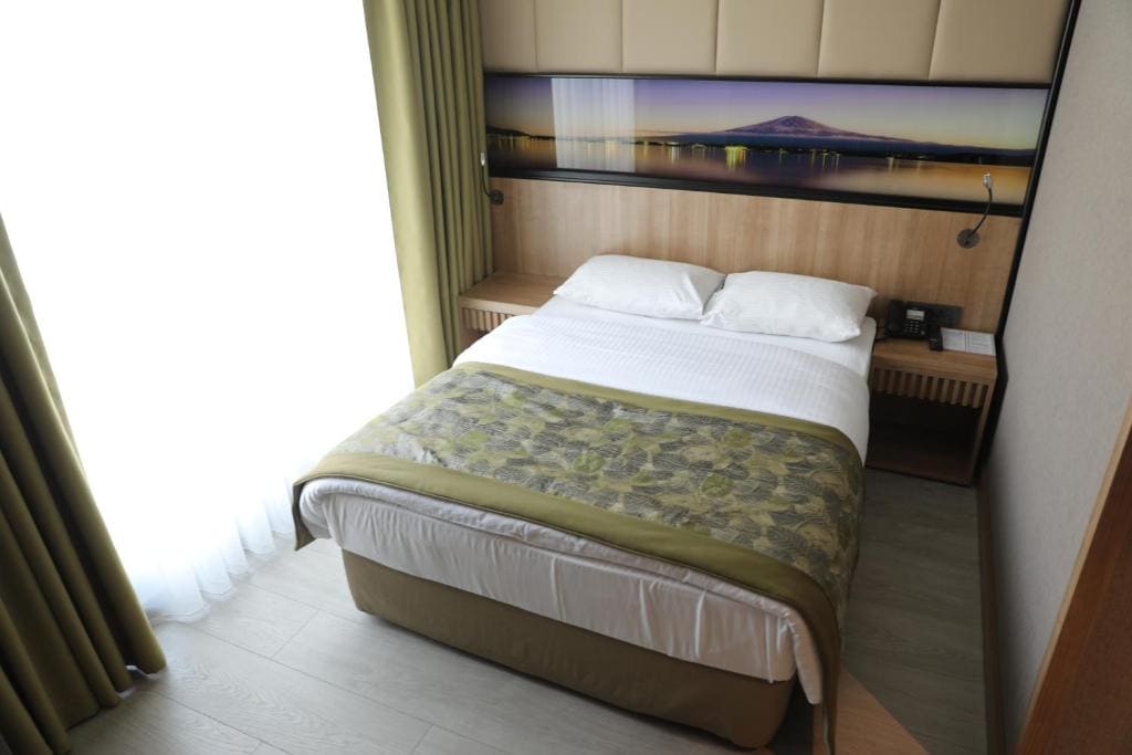 Standard Double or Twin Room room - Image 1