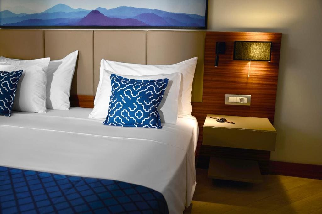 Suite Partial Sea View room - Image 1