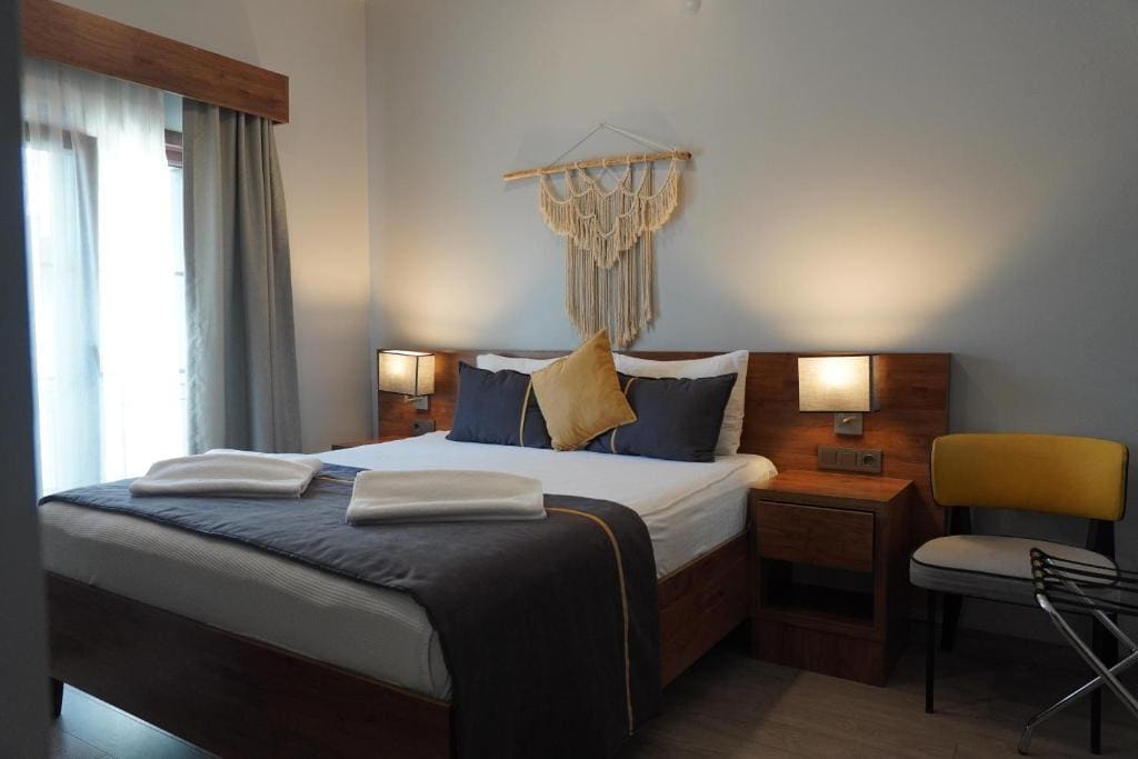 Single Room with Sea View room - Image 2