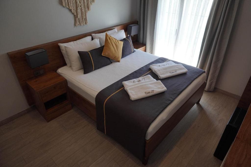 Deluxe Double Room with Sea View room - Image 2