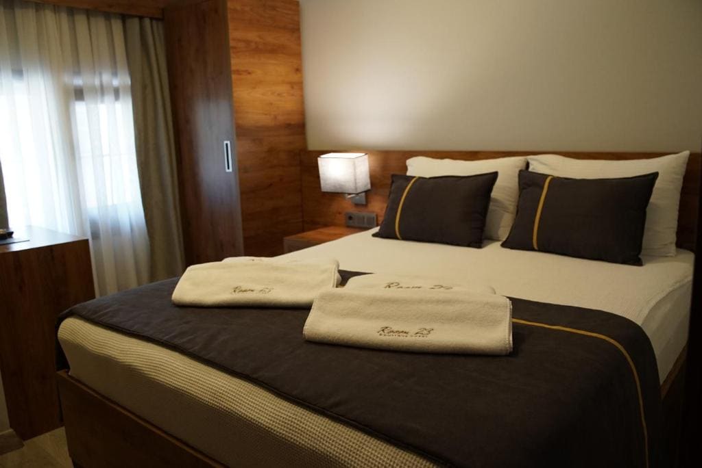 Double Room with Sea View room - Image 1