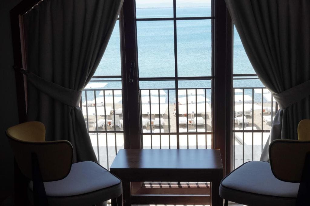 Family Room with Sea View room - Image 2