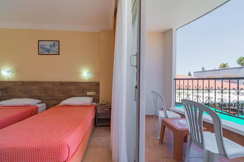 Standard Double or Twin Room room - Image 1