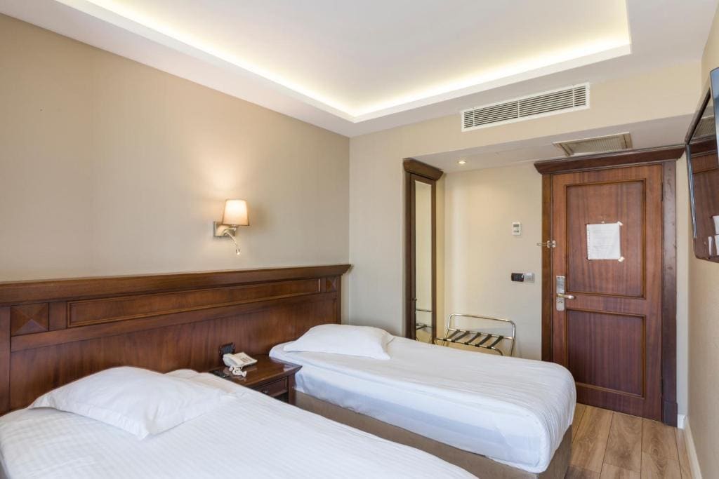 Standard Double Room room - Image 3
