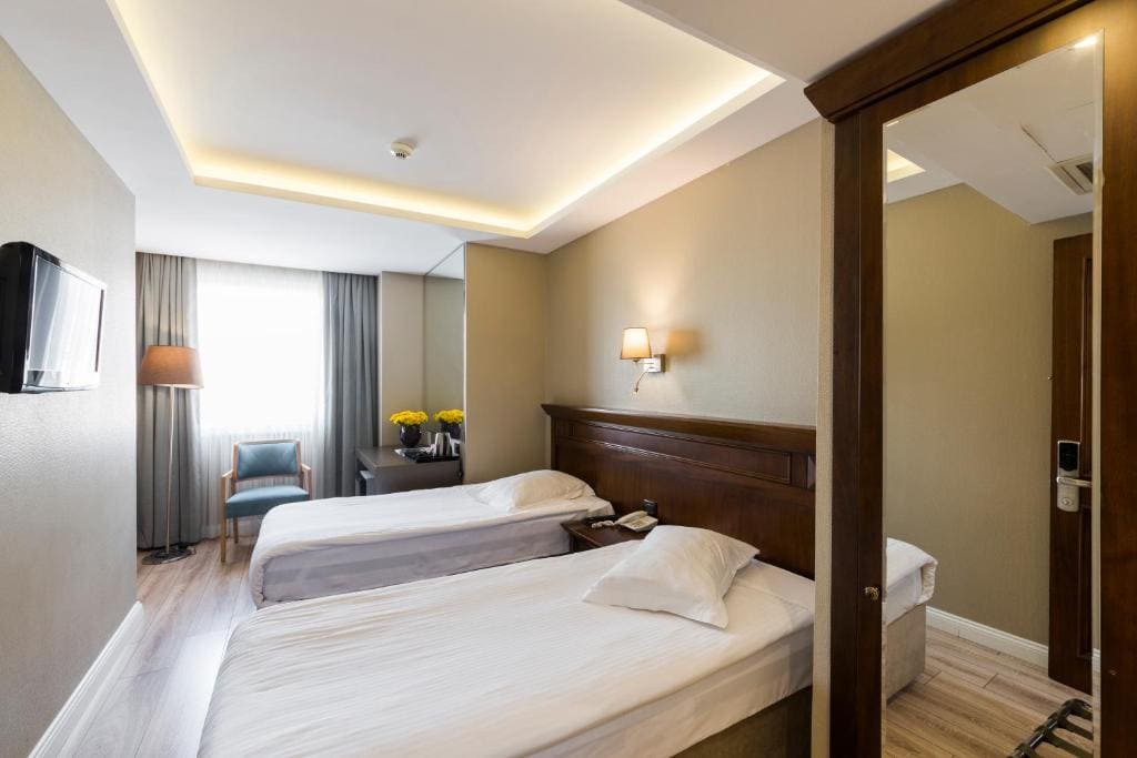 Standard Double Room room - Image 2
