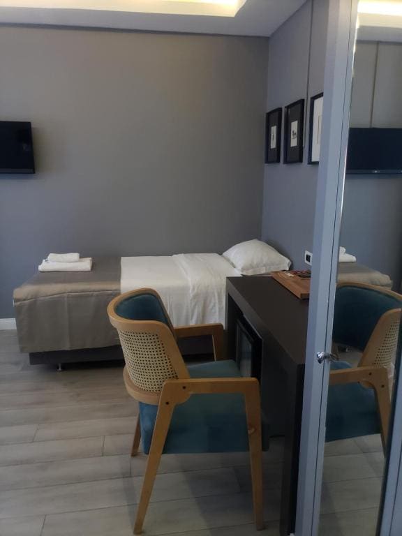 Superior Triple Room room - Image 3
