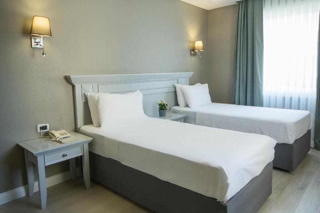 Standard Triple Room room - Image 3