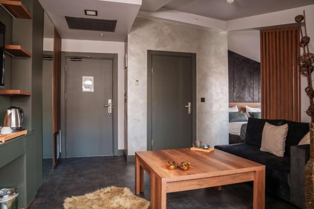 Executive Suite room - Image 3