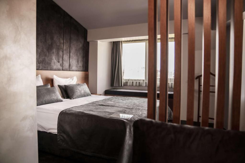 Standard Double or Twin Room room - Image 3