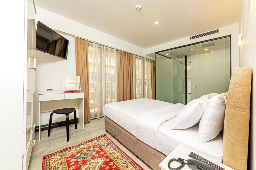 Superior Double Room room - Image 2