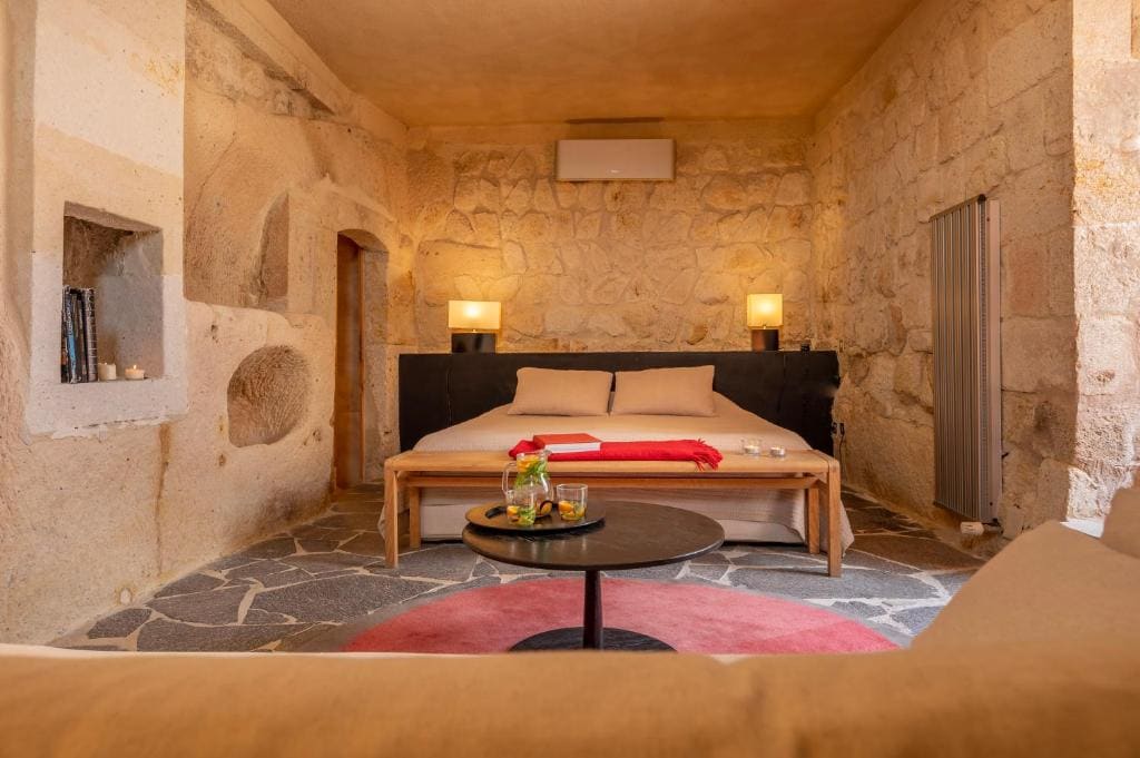 Deluxe Cave Room room - Image 1