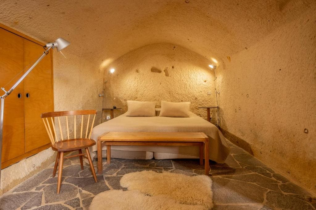 Double Cave Room room - Image 2