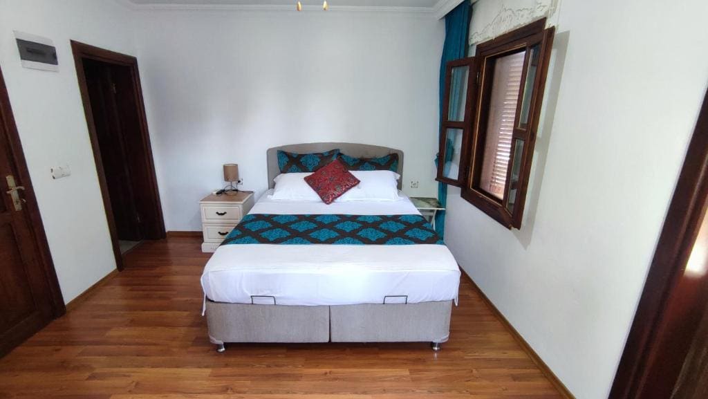 Standard Double or Twin Room room - Image 1
