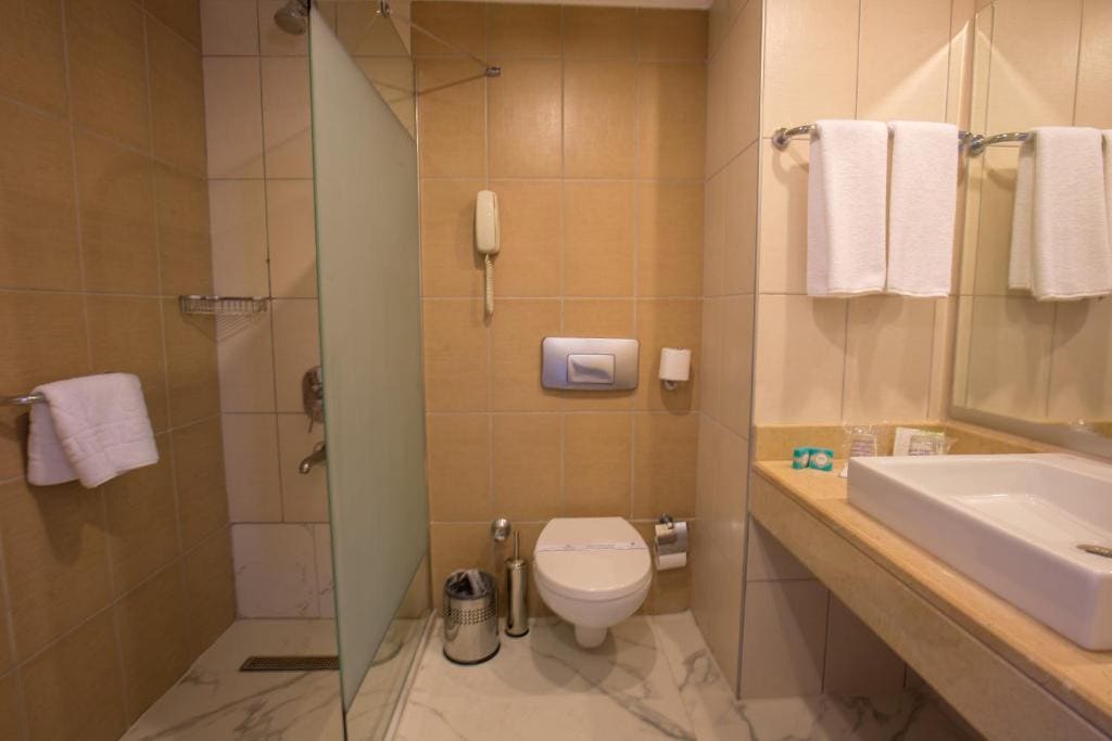 Standard Double or Twin Room room - Image 2