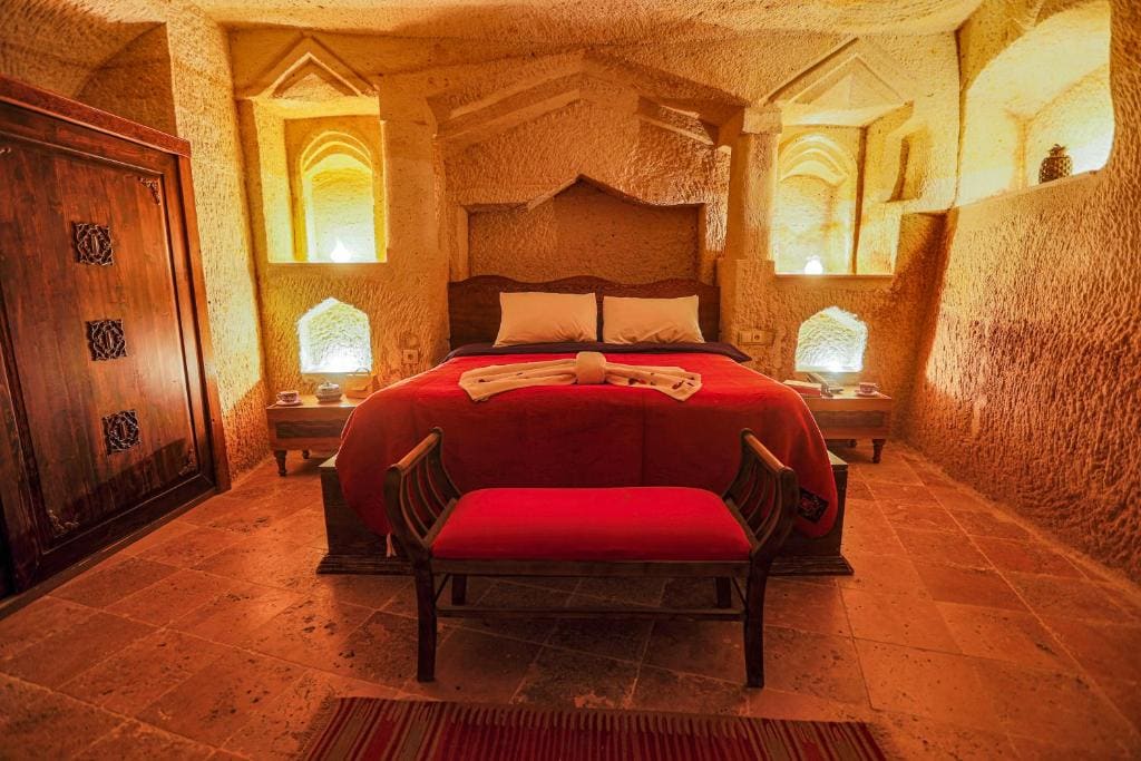 Queen Room with Spa Bath room - Image 3