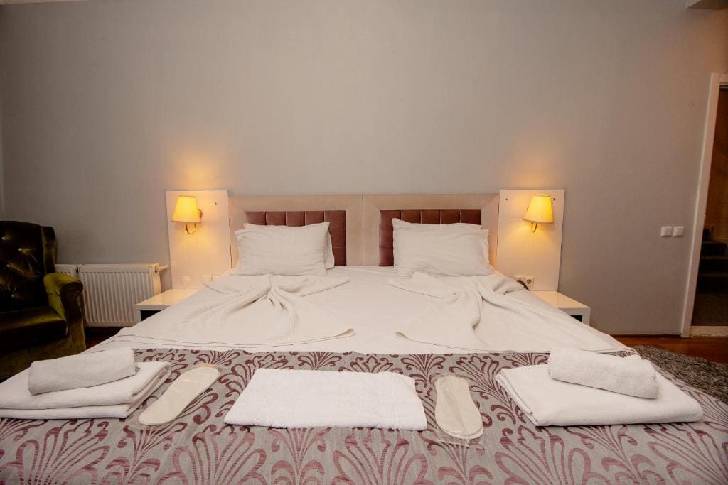 Superior Double Room room - Image 2