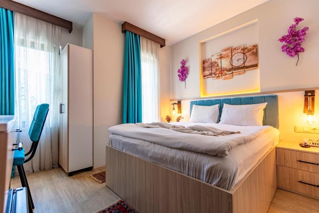 Standart Double Room with French Balcony room - Image 2