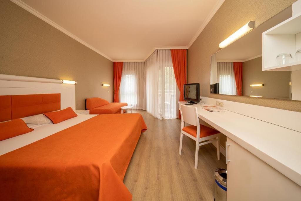 Standard Twin Room room - Image 1