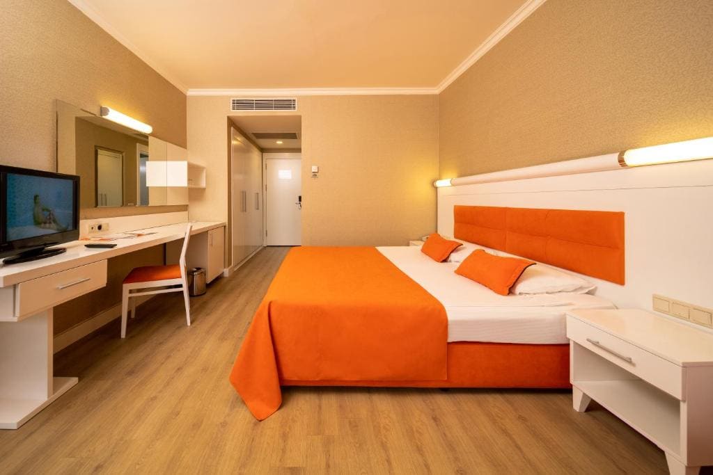 Standard Twin Room room - Image 2