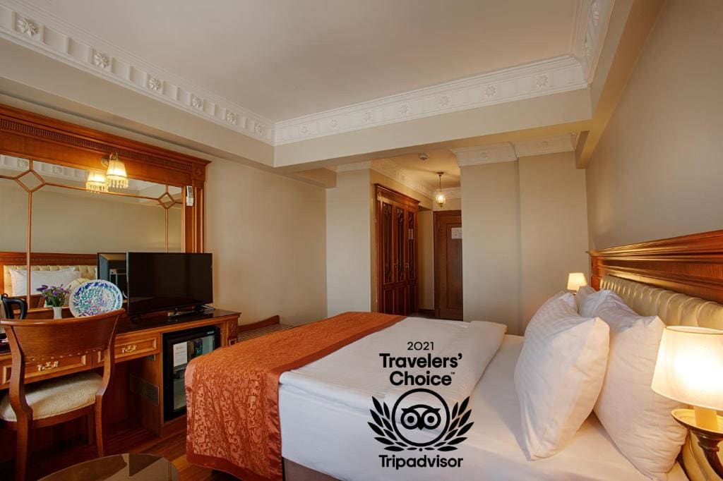 Superior Double or Twin Room room - Image 2
