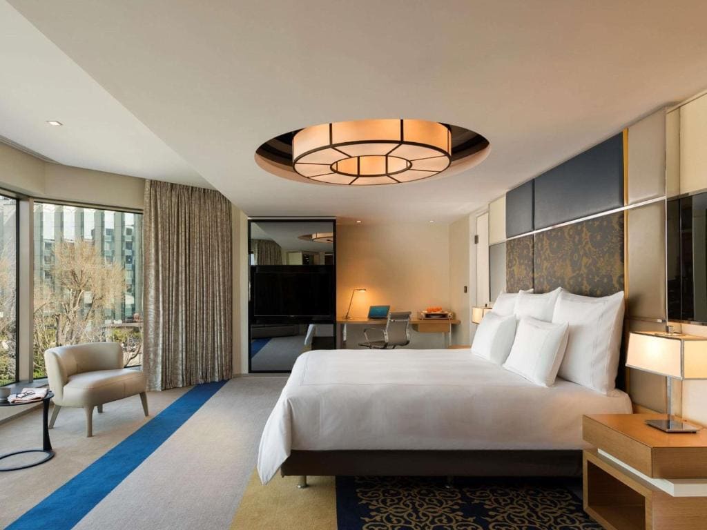 Corner Room with Garden View room - Image 2
