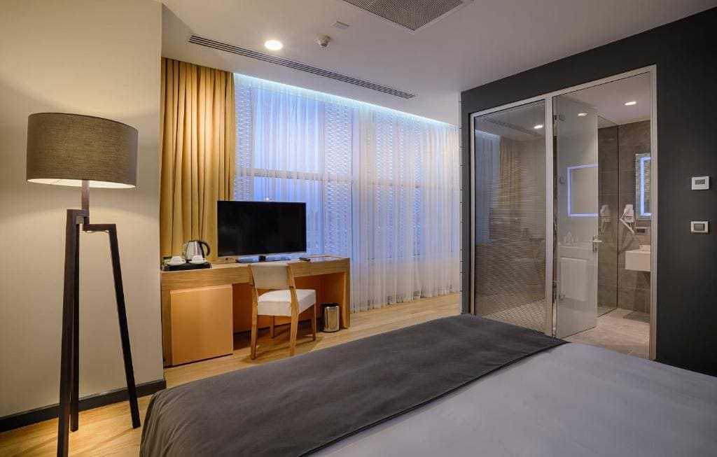 Superior Double or Twin Room-No Window room - Image 3