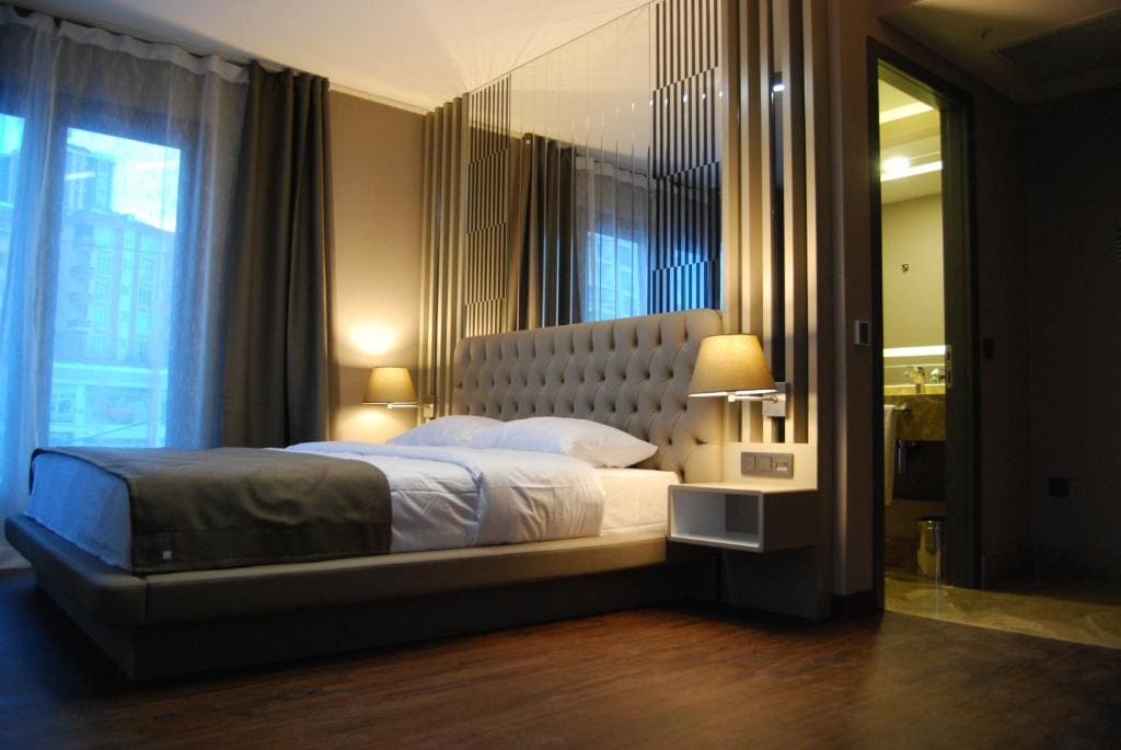 Deluxe Room room - Image 3