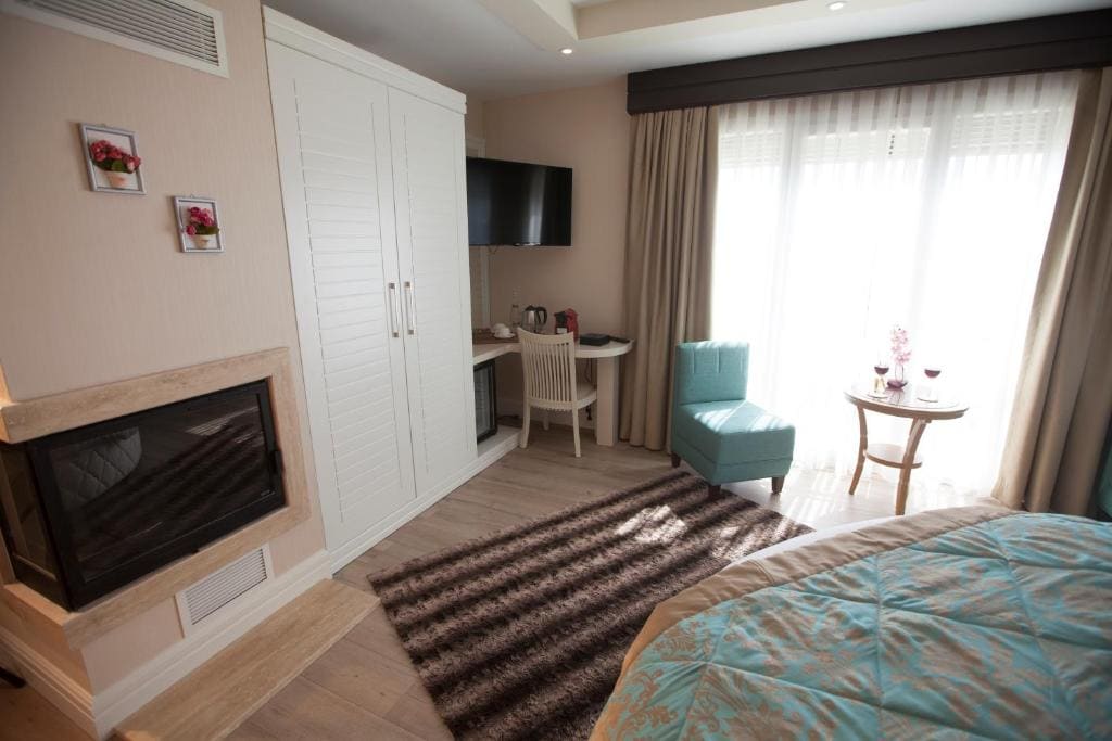 Luxury Room with Forest View room - Image 3