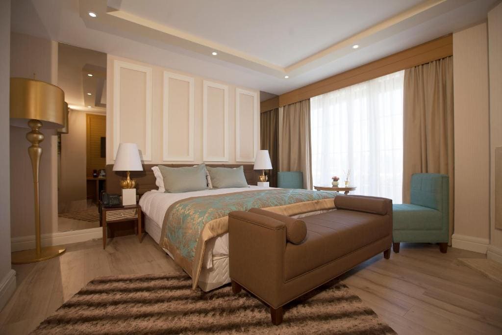 Luxury Room with Forest View room - Image 1