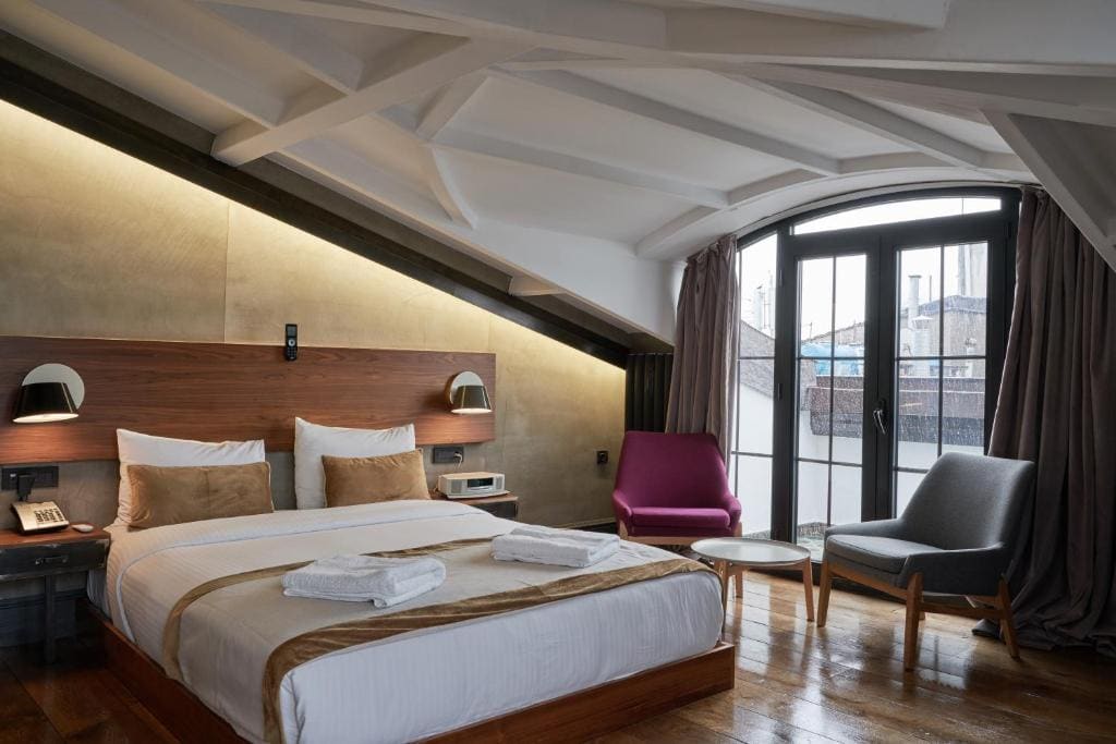 Junior Suite with Balcony room - Image 1