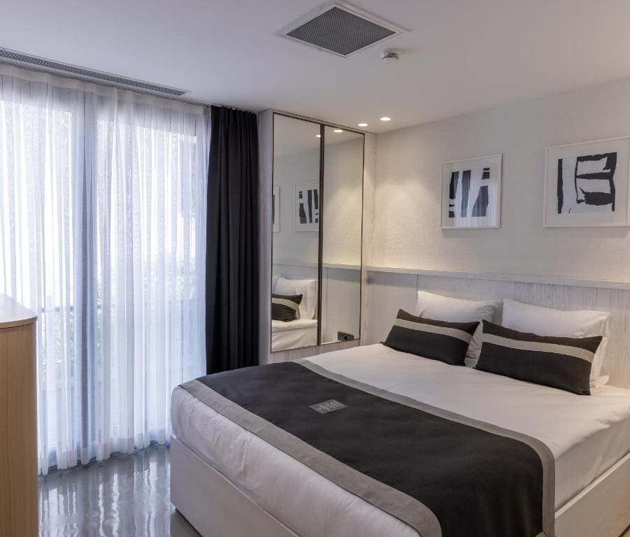 Deluxe Apartment room - Image 2