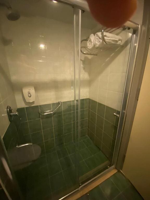 Standard Triple Room room - Image 3