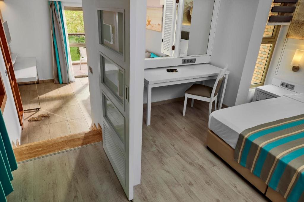 Suite room - Image 3