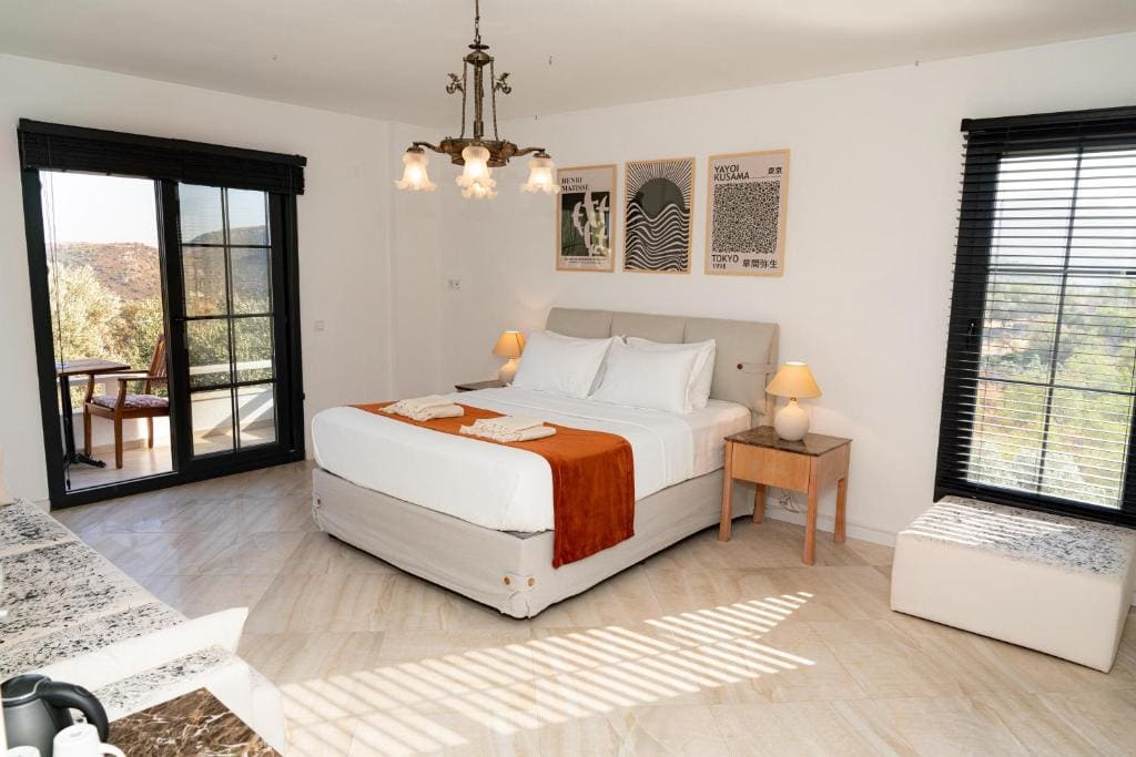 Quadruple Room with Sea View room - Image 2