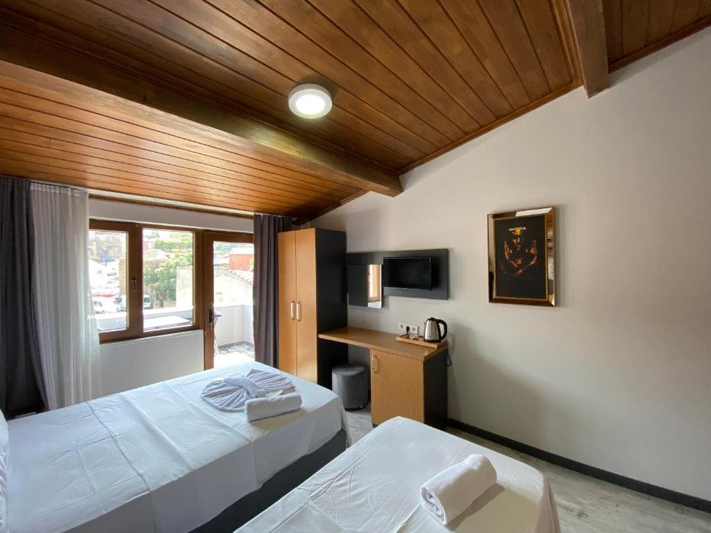 Triple Room with Balcony room - Image 2