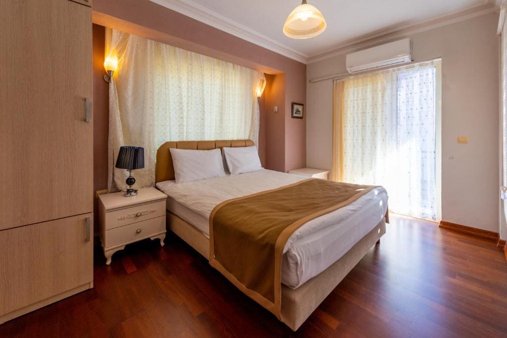 Apartment with Balcony room - Image 3