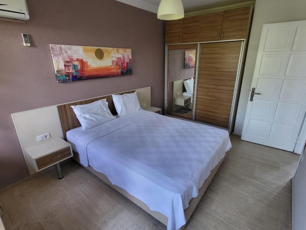 Apartment room - Image 3